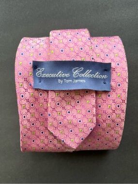 Tom James Executive Collection Pink Blue Green Silk Tie
